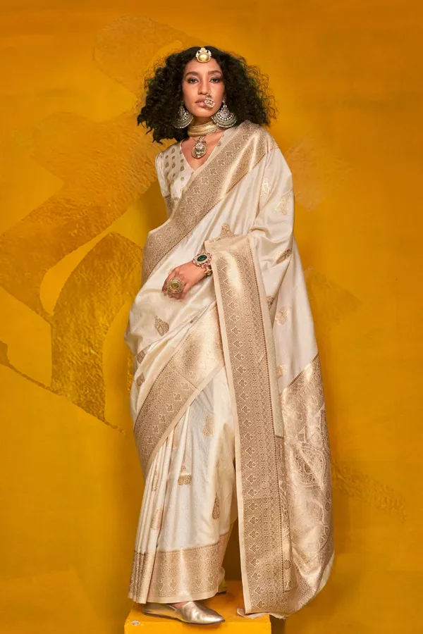 White_Premium_Handloom_Weaving_Silk_With_Blouse_Piece_For_Women_&_Girls
