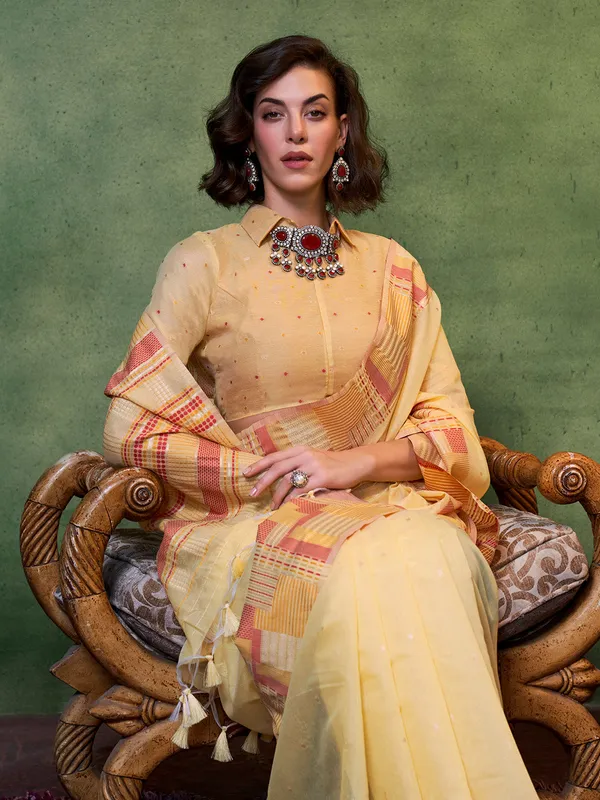 Yellow_Premium_Silk_With_Blouse_Piece_For_Women_&_Girls