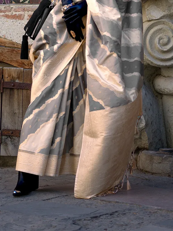 Gold_Premium_Katan_Silk_With_Blouse_Piece_For_Women_&_Girls