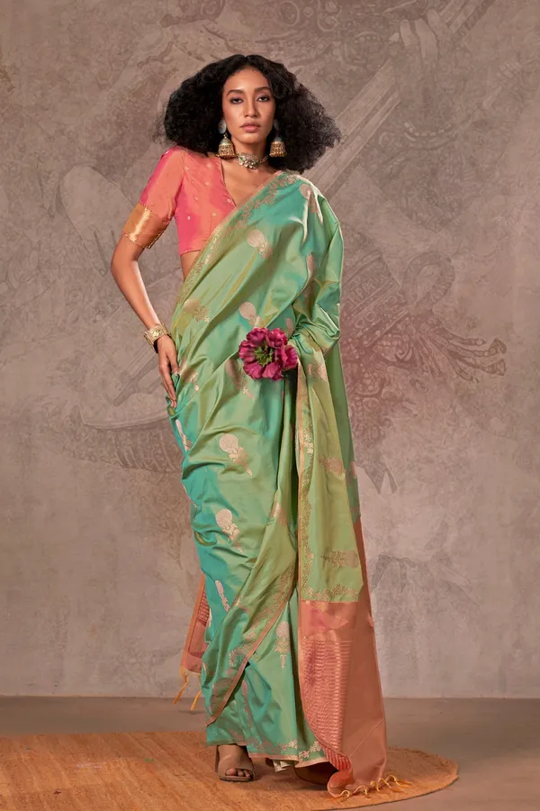 Green_Premium_Handloom_Weaving_Silk_With_Blouse_Piece_For_Women_&_Girls