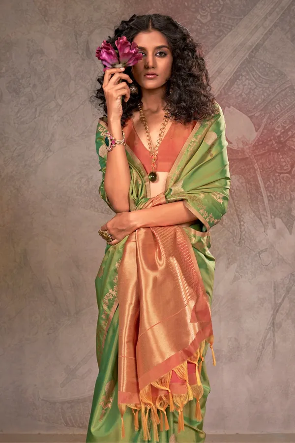 Green_Premium_Handloom_Weaving_Silk_With_Blouse_Piece_For_Women_&_Girls
