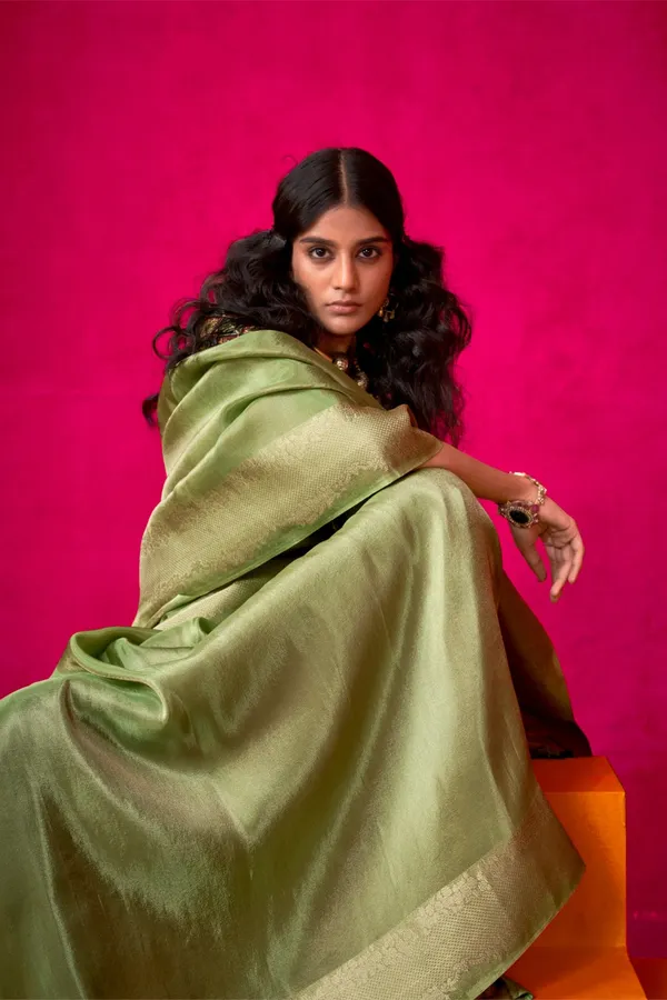 Green_Premium_Tissue_Saree_With_Blouse_Piece_For_Women_&_Girls