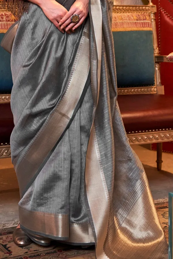 Grey_Premium_Moss_Chiffon_Saree_With_Blouse_Piece_For_Women_&_Girls