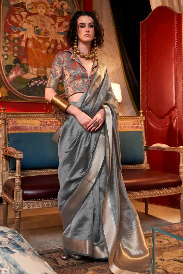 Grey_Premium_Moss_Chiffon_Saree_With_Blouse_Piece_For_Women_&_Girls