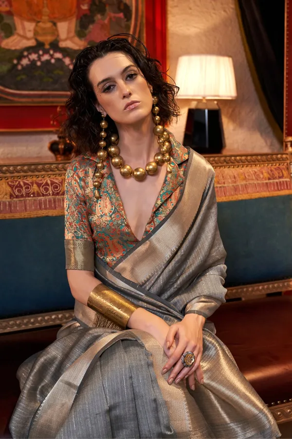 Grey_Premium_Moss_Chiffon_Saree_With_Blouse_Piece_For_Women_&_Girls