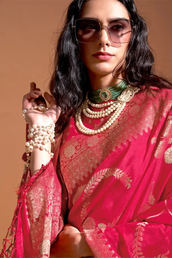 Red_Premium_Georgette_Saree_With_Blouse_Piece_For_Women_&_Girls