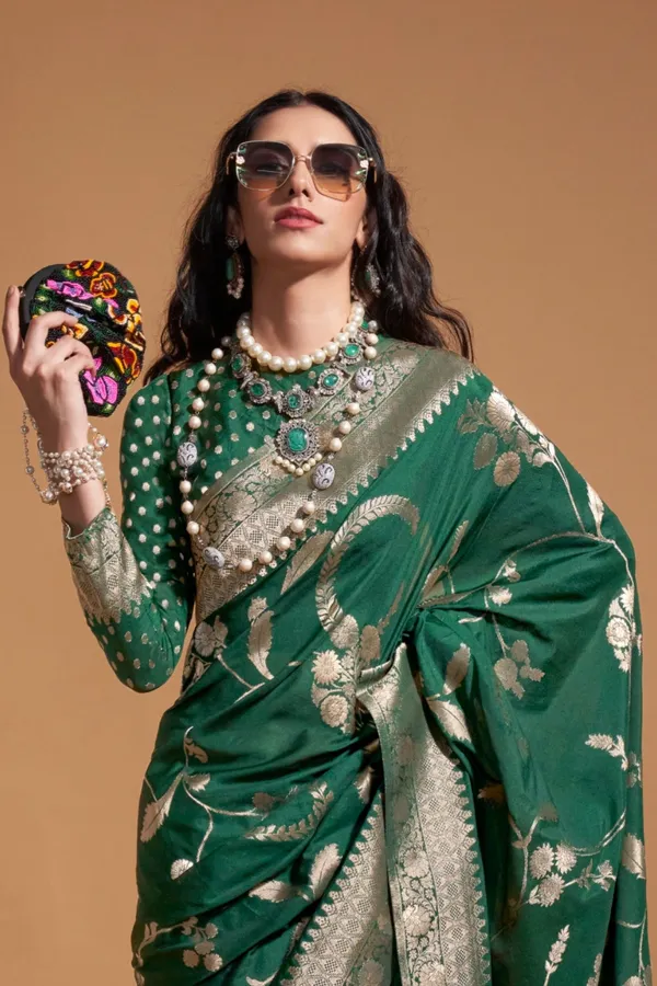 Green_Premium_Georgette_Saree_With_Blouse_Piece_For_Women_&_Girls