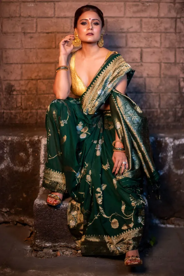 Green_Premium_Georgette_Saree_With_Blouse_Piece_For_Women_&_Girls