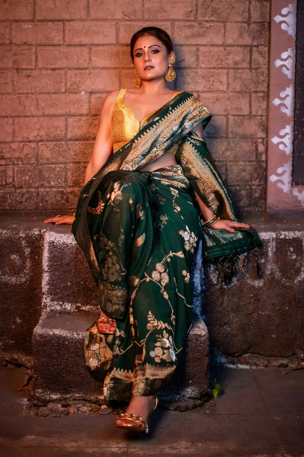 Green_Premium_Georgette_Saree_With_Blouse_Piece_For_Women_&_Girls