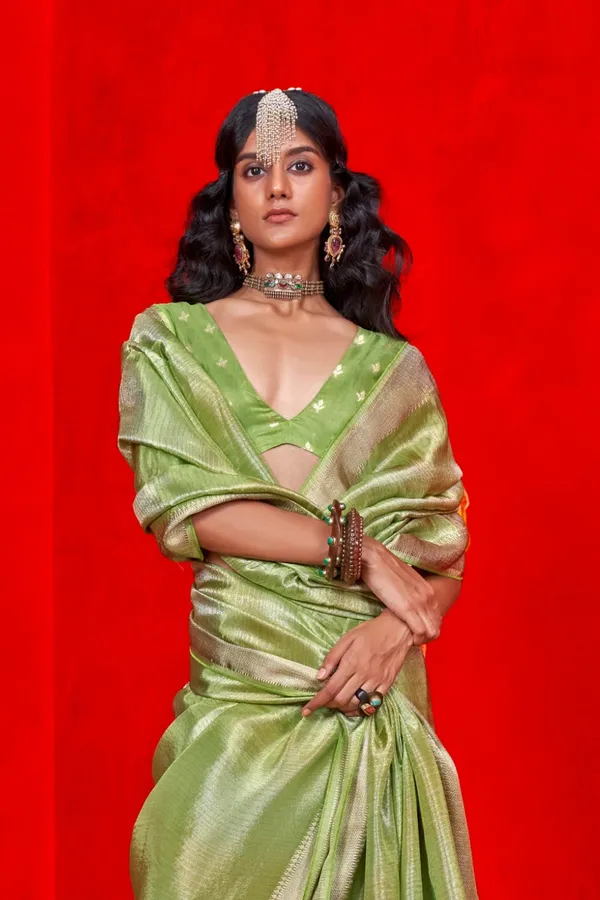 Green_Premium_Pure_Viscose_Saree_With_Blouse_Piece_For_Women_&_Girls