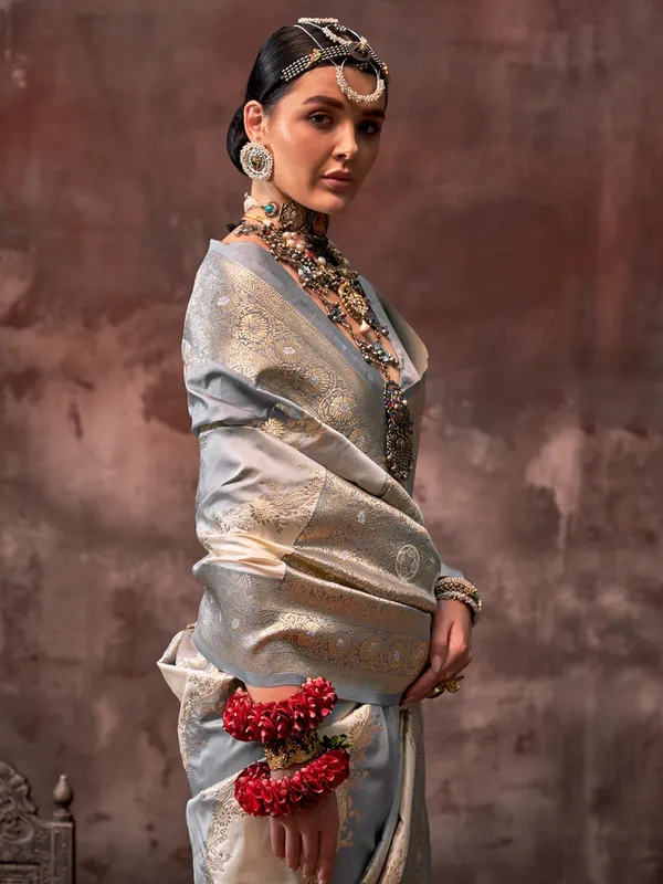 Grey_Premium_Silk_With_Blouse_Piece_For_Women_&_Girls