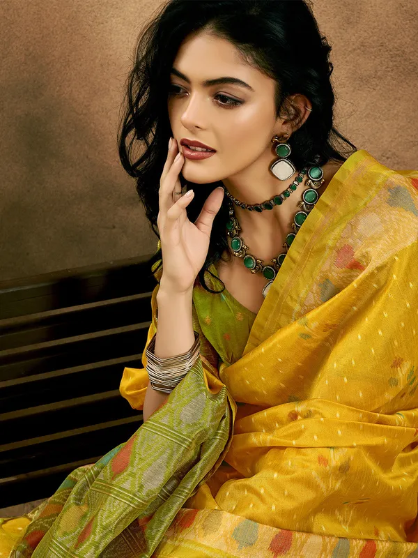 Mango_Yellow_Premium_Patola_Saree_With_Blouse_Piece_For_Women_&_Girls