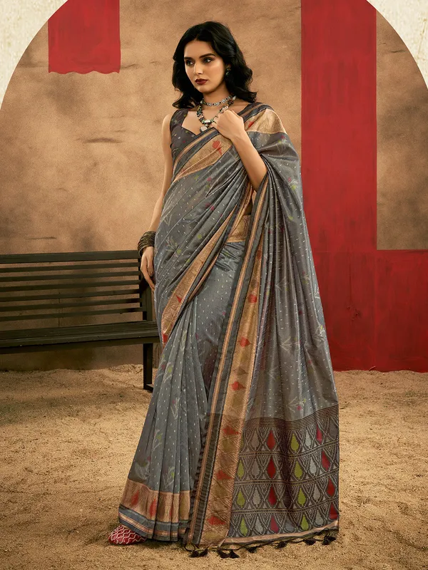 Charcoal_Grey_Premium_Patola_Saree_With_Blouse_Piece_For_Women_&_Girls
