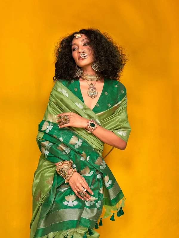 Green_Premium_Patola_Saree_With_Blouse_Piece_For_Women_&_Girls