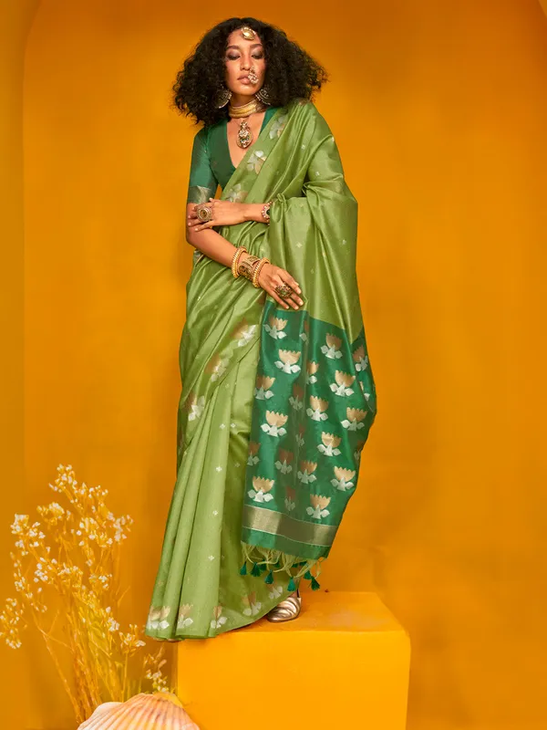 Green_Premium_Patola_Saree_With_Blouse_Piece_For_Women_&_Girls