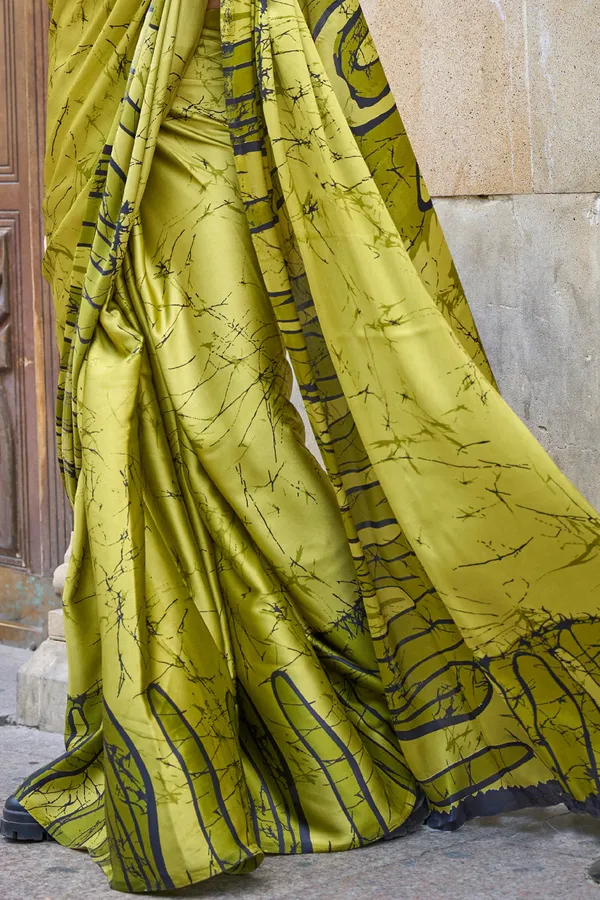 Fern_Green_Premium_Digital_Print_Saree_With_Blouse_Piece_For_Women_&_Girls