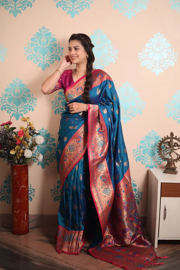 Navy_Blue_Paithani_Saree_With_Gold_Zari_Peacock_Motifs_Saree_With_Blouse_Piece_For_Women_&_Girl