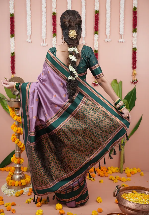Lavender_Green_Soft_Silk_With_Floral_Motifs_Weaved_Saree_With_Blouse_Piece_For_Women_&_Girl