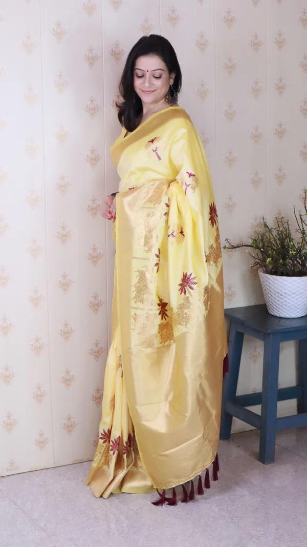 Light_Yellow_Soft_Silk_With_Flower_Meenakari_Motifs_Saree_With_Blouse_Piece_For_Women_&_Girl