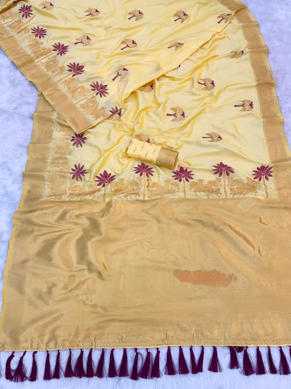 Light_Yellow_Soft_Silk_With_Flower_Meenakari_Motifs_Saree_With_Blouse_Piece_For_Women_&_Girl