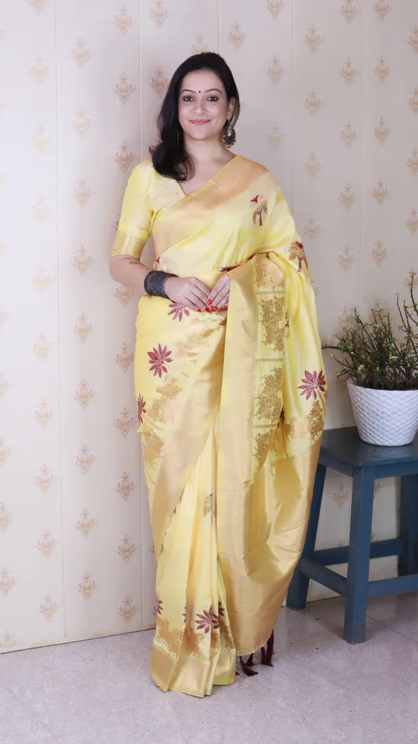 Light_Yellow_Soft_Silk_With_Flower_Meenakari_Motifs_Saree_With_Blouse_Piece_For_Women_&_Girl