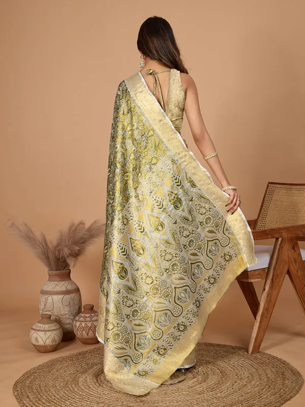 Mehandi_Green_Premium_Semi_Silk_With_Blouse_Piece_For_Women_&_Girls