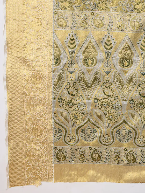 Mehandi_Green_Premium_Semi_Silk_With_Blouse_Piece_For_Women_&_Girls