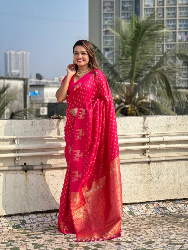 Pink_Premium_Soft_Silk_With_Blouse_Piece_For_Women_&_Girls
