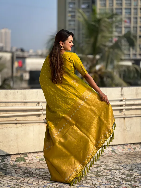 Yellow_Premium_Soft_Silk_With_Blouse_Piece_For_Women_&_Girls