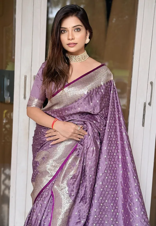Purple_Premium_Banarasi_Silk_With_Blouse_Piece_For_Women_&_Girls