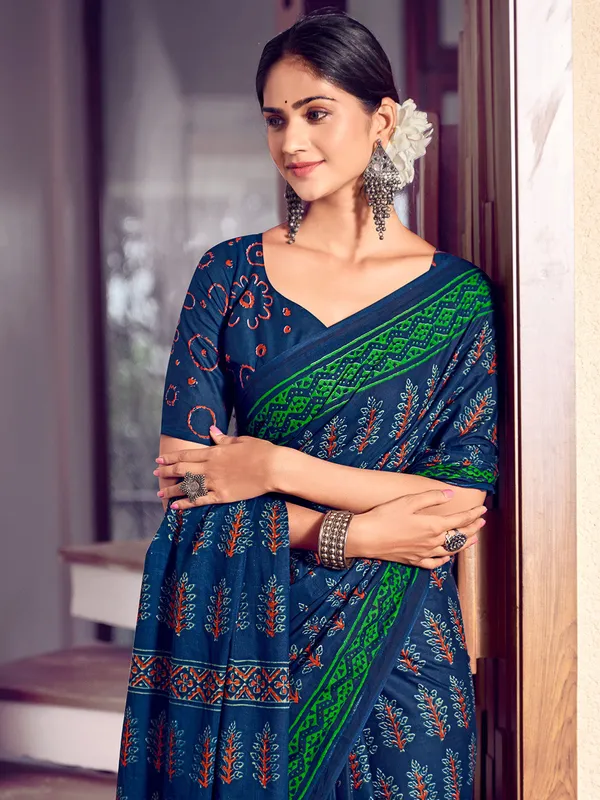 Blue_And_Green_Premium_Georgette_Saree_With_Blouse_Piece_For_Women_&_Girls