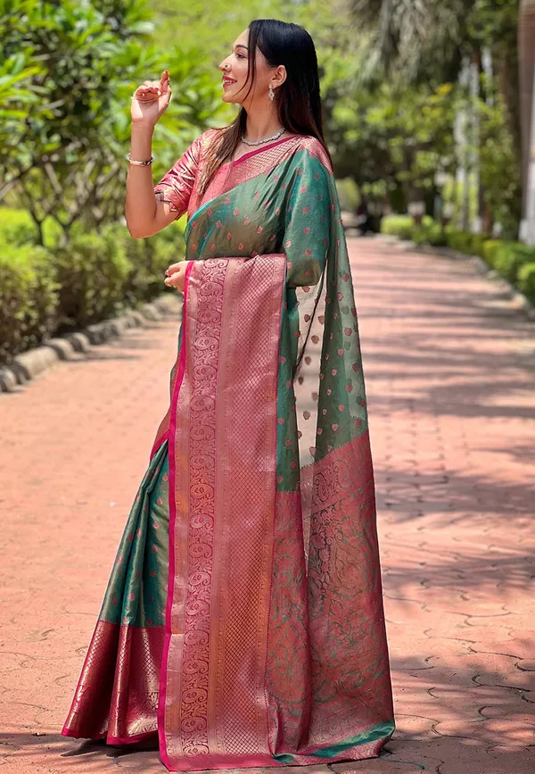 Forest_Green_Premium_Kanjivaram_Saree_With_Blouse_Piece_For_Women_&_Girls