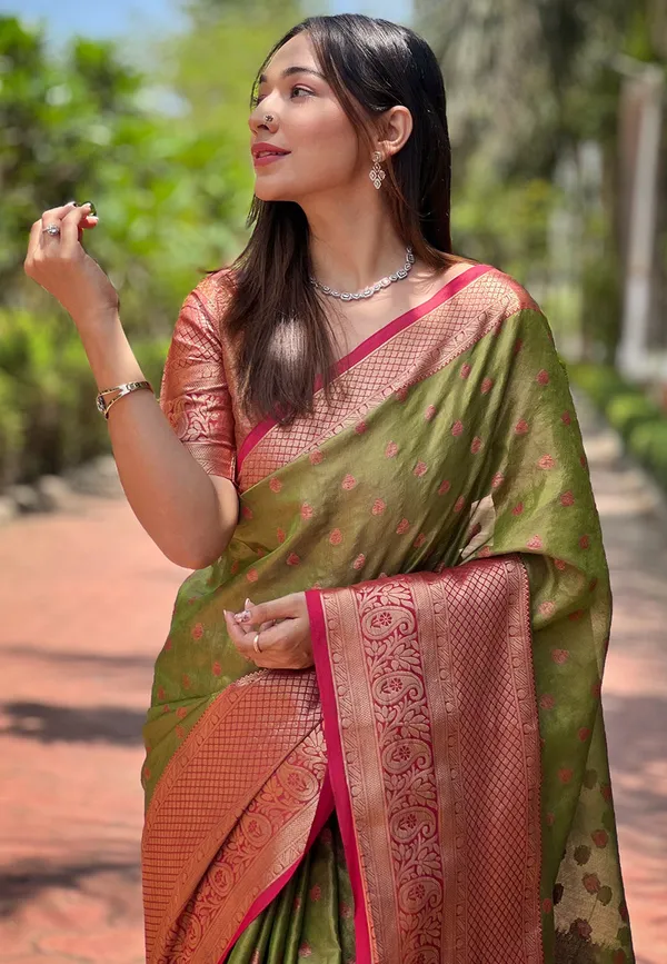 Mehandi_Green_Premium_Kanjivaram_Saree_With_Blouse_Piece_For_Women_&_Girls
