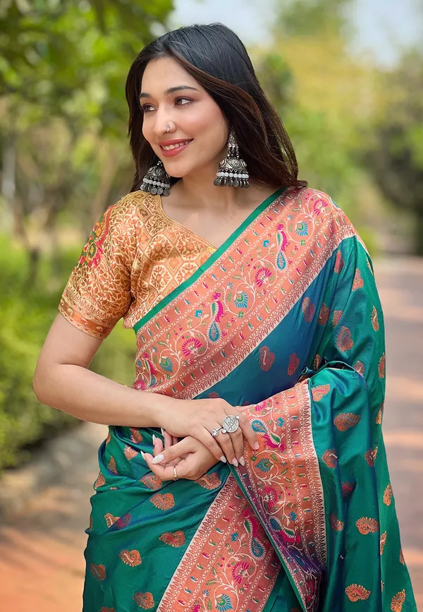 Emerald_Green_Premium_Paithani_Saree_With_Blouse_Piece_For_Women_&_Girls