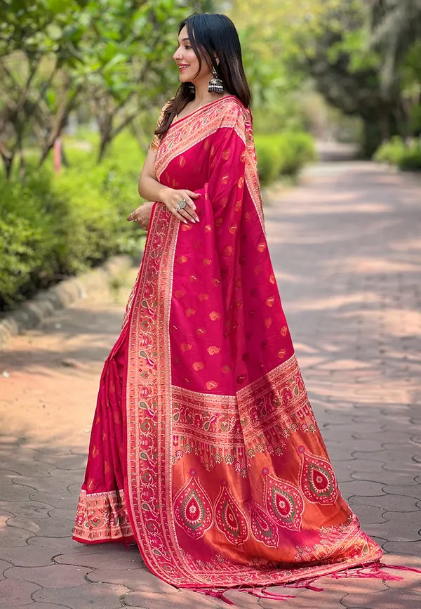 Coral_Pink_Premium_Paithani_Saree_With_Blouse_Piece_For_Women_&_Girls