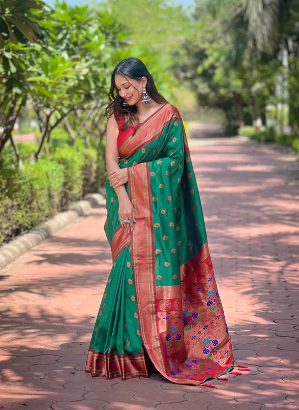 Dark_Green_Premium_Paithani_Saree_With_Blouse_Piece_For_Women_&_Girls