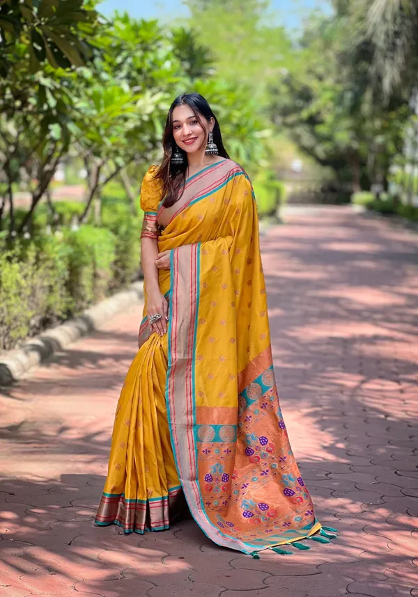 Gold_Yellow_Premium_Paithani_Saree_With_Blouse_Piece_For_Women_&_Girls