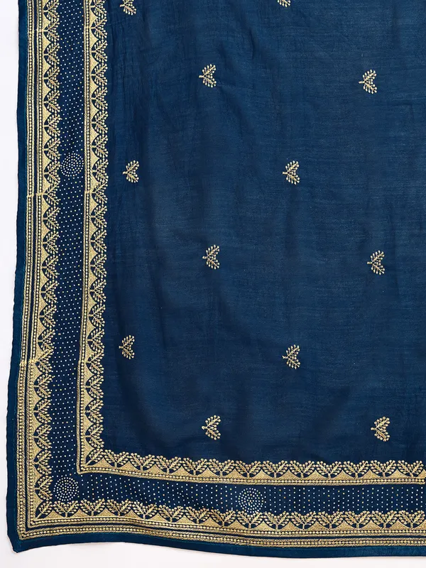 Blue_Premium_Vichitra_Soft_Silk_With_Blouse_Piece_For_Women_&_Girls