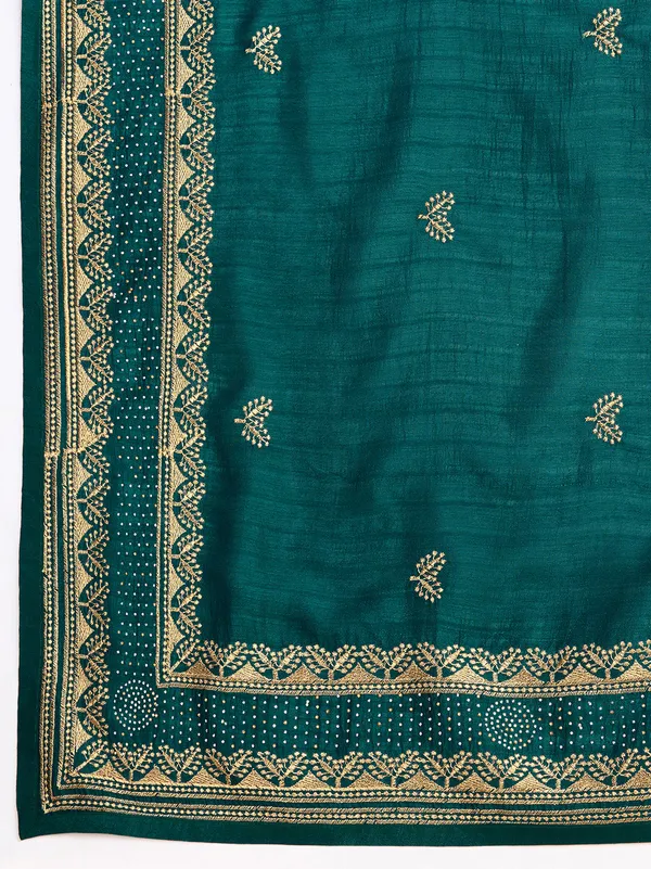 Green_Premium_Vichitra_Soft_Silk_With_Blouse_Piece_For_Women_&_Girls