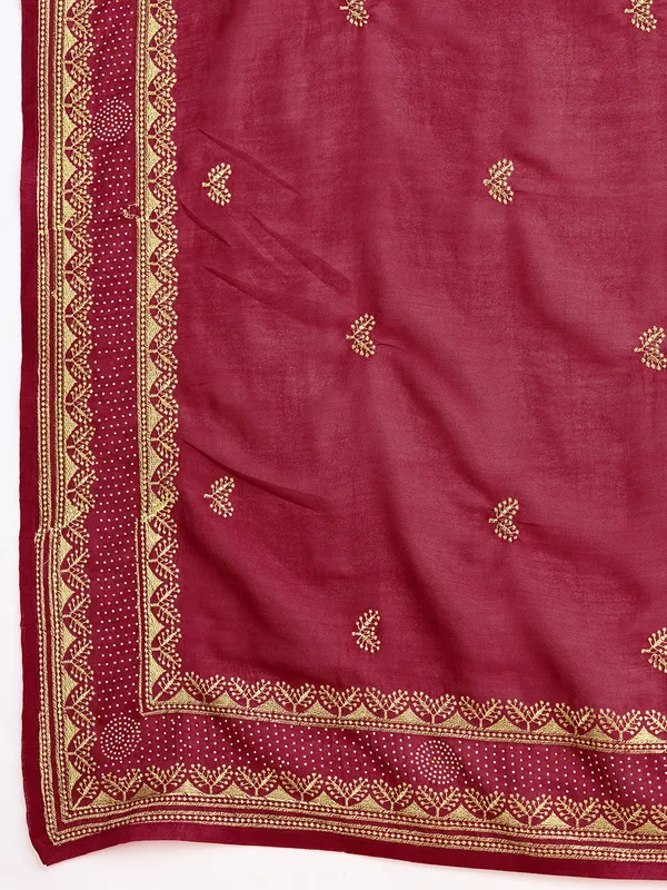 Red_Premium_Vichitra_Soft_Silk_With_Blouse_Piece_For_Women_&_Girls