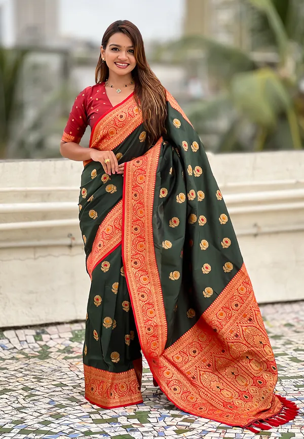 Parrot_Green_Soft_Silk_With_Flower_Butta_Meenakari_Motifs_Saree_With_Blouse_Piece_For_Women_&_Girl