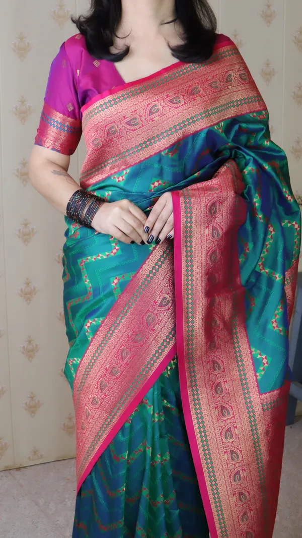 Rama_Premium_Banarasi_Soft_Silk_With_Gold_Zari_Zig_Zag_Geometric_Weaved_Saree_With_Blouse_Piece_For_Women_&_Girl