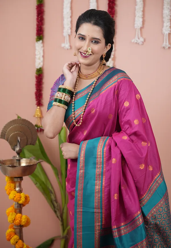 Pink_Soft_Silk_With_Floral_Motifs_Weaved_Saree_With_Blouse_Piece_For_Women_&_Girl