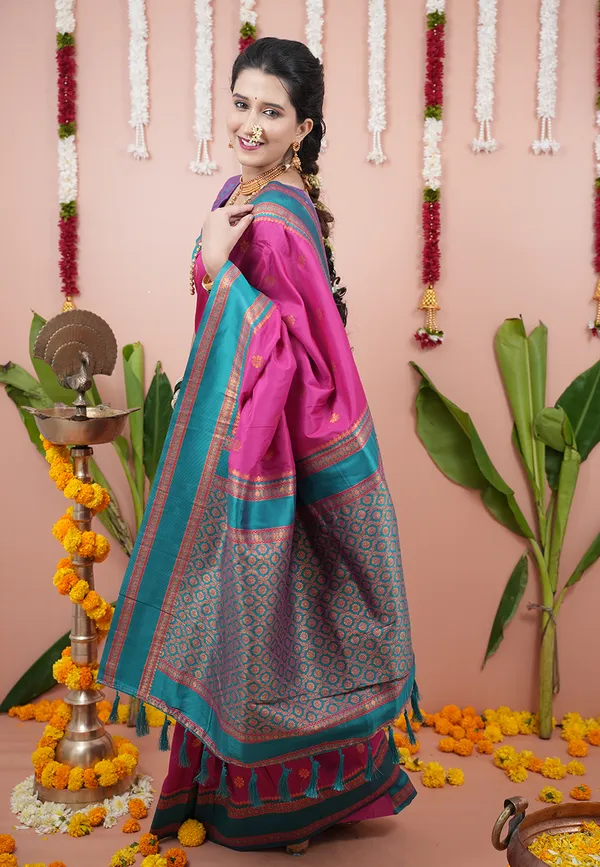 Pink_Soft_Silk_With_Floral_Motifs_Weaved_Saree_With_Blouse_Piece_For_Women_&_Girl