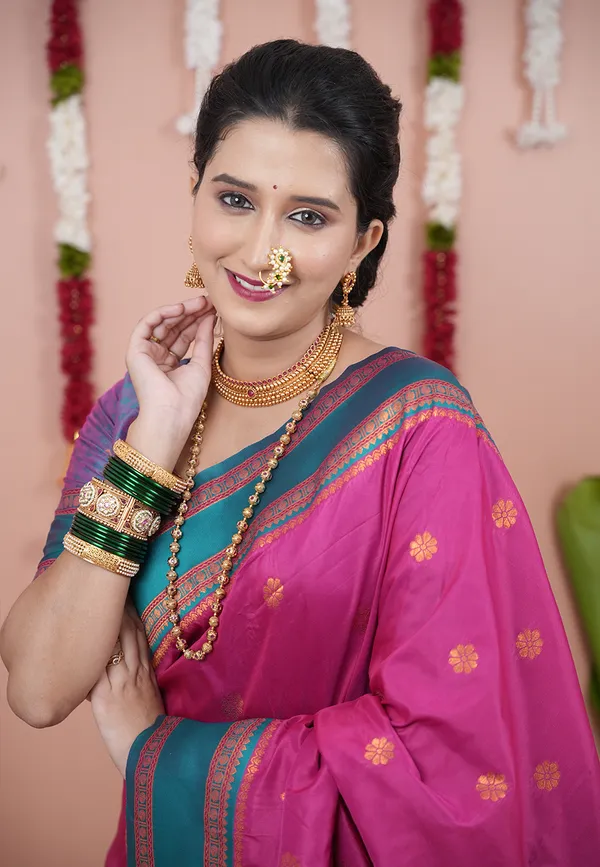 Pink_Soft_Silk_With_Floral_Motifs_Weaved_Saree_With_Blouse_Piece_For_Women_&_Girl