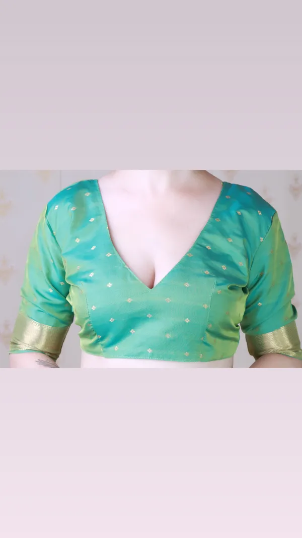 Green_Soft_Silk_With_Flower_Meenakari_Motifs_Saree_With_Blouse_Piece_For_Women_&_Girl