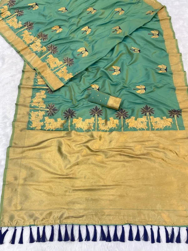 Green_Soft_Silk_With_Flower_Meenakari_Motifs_Saree_With_Blouse_Piece_For_Women_&_Girl