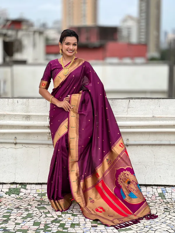 Maroon_Soft_Silk_With_Floral_Motifs_Weaved_Saree_With_Blouse_Piece_For_Women_&_Girl