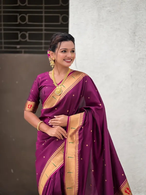 Maroon_Soft_Silk_With_Floral_Motifs_Weaved_Saree_With_Blouse_Piece_For_Women_&_Girl