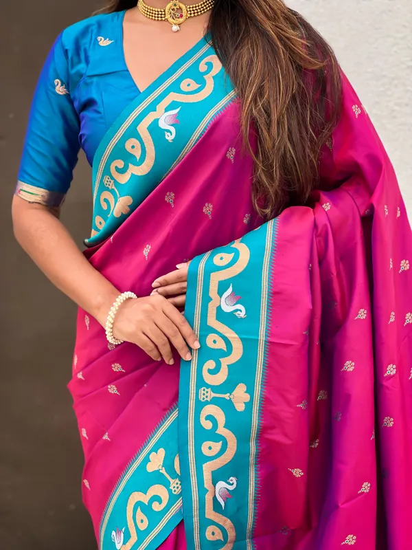 Magenta_Paithani_Saree_With_Gold_Zari_Meenakari_Motifs_Saree_With_Blouse_Piece_For_Women_&_Girl